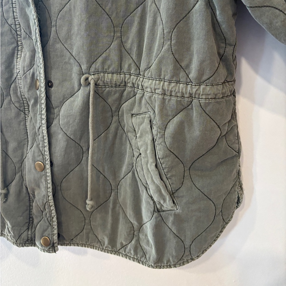 Maurice’s Plus Size Green Quilted Cinched Waist Lightweight Jacket - Women’s 2X - Picture 2 of 6
